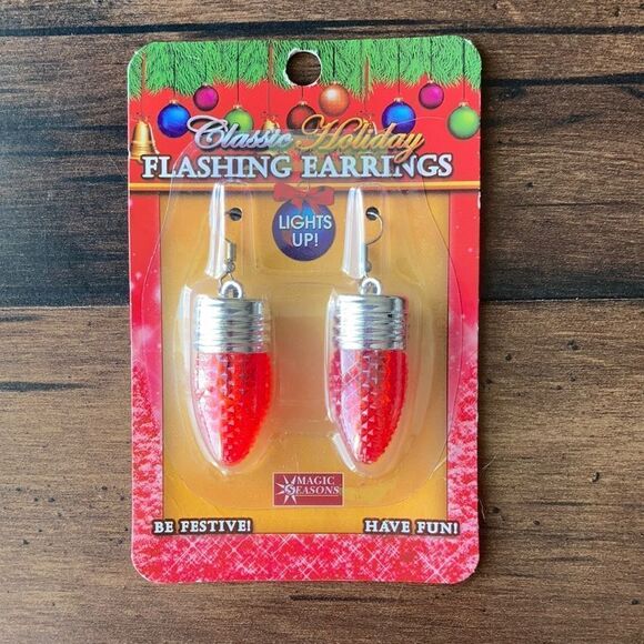 NWT Festive Holiday Flashing Christmas Light Earrings  🎄❤️ - Picture 1 of 2
